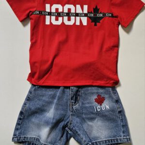 zomerset, rood shirt met spijkershort.